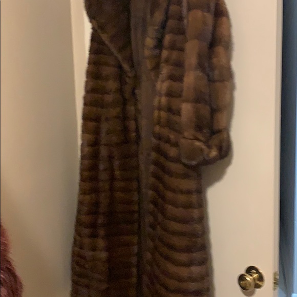 Jack/Paul Waltzer,inc floor length mink coat - Picture 2 of 3